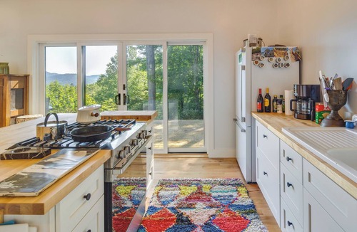Spruce Pine Apartment | 'Inchworm Ranch' Blue Ridge Cabin, Pets Welcome