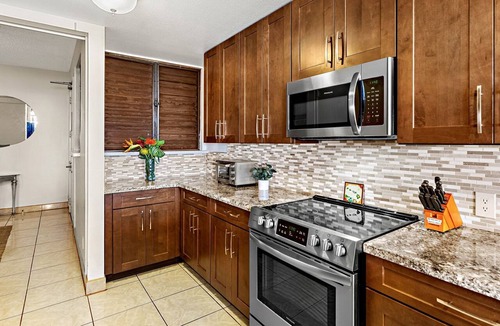 Kahana Condo | Island Time Starts Here! 2BD/2BA Oceanfront Corner SK334-Sullivan Properties