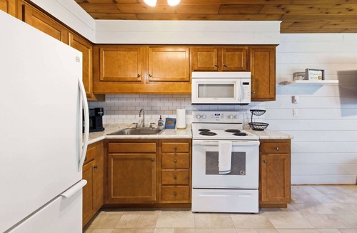 Stevensville Ski Chalet | Juniper Presents: Chalet #96 Pondside Chalet & Resort Perks