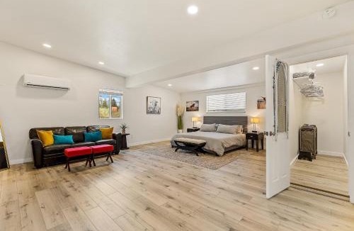 Abbott Loop House | Jupiter Drive