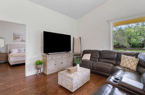 Old Jupiter Beach Road Villa | Jupiter's Beacon Villa