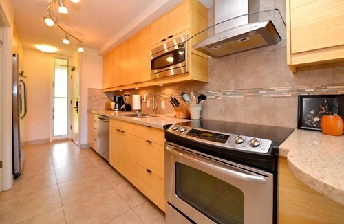 Kaanapali Condo | Kaanapali Golf Front, Modern studio, Walk to Beach 5 mins, Washer Dryer