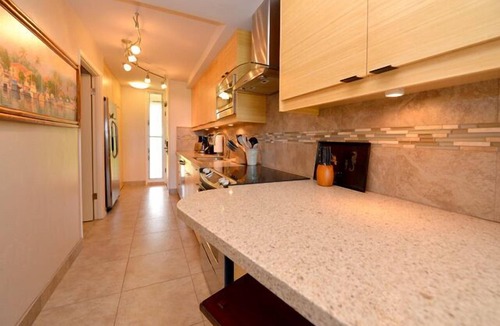 Kaanapali Condo | Kaanapali Golf Front, Modern studio, Walk to Beach 5 mins, Washer Dryer