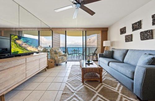 Kahana House | Kahana Reef 201 · KR 201 OceanFront 1BD Condo w Ocean Views Pool