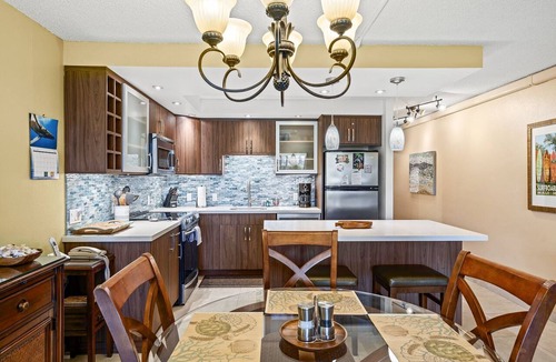 Kihei Condo | Kamaole Sands 10-113: Ocean View, Ground Level, Renovated, Large Lanai, Split-AC
