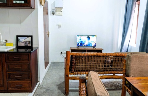 Stone Town Apartment | Kay's Place Train House Colonel tours