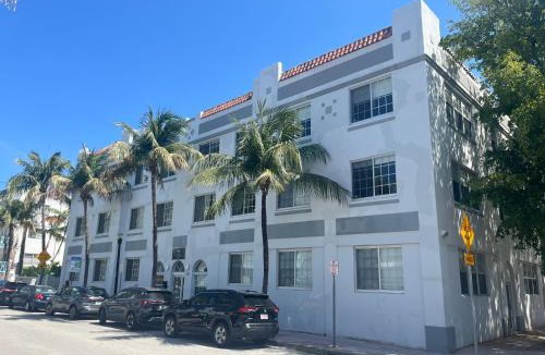South Pointe Apartment | Knickerbocker 102