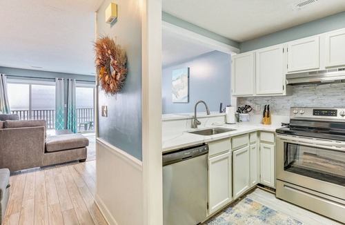 Kure Beach Apartment | Kure Beach Condo w/Panoramic Ocean Views!