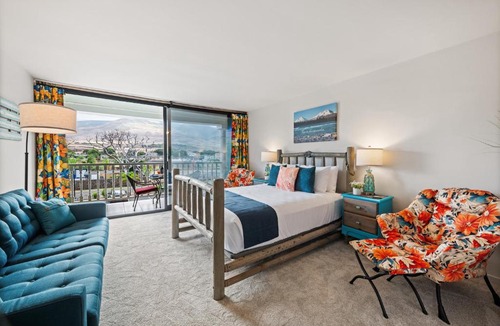 Historic Lahaina Front Street Apartment | Lahaina Shores Beach Resort 206