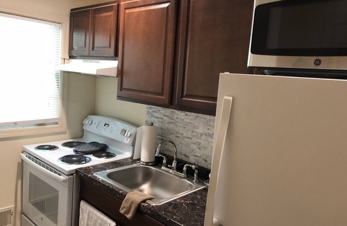 North Buckhead House | Large Buckhead Home 20 people 10 Queens 3 Kitchen WIFI