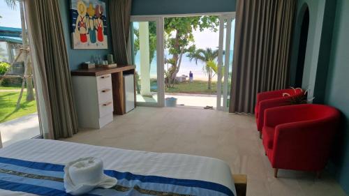 Khanom Resort | Le Petit Saint Tropez Beach Resort Khanom