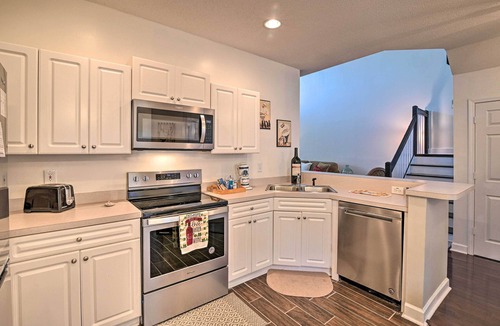 Red Hill House | Legends Golf & Resort Townhouse: Resort Amenities!