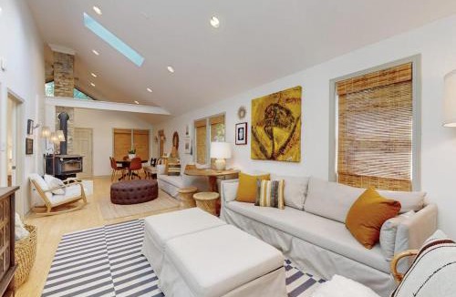 Lakeside House | Lilly Bell Villa