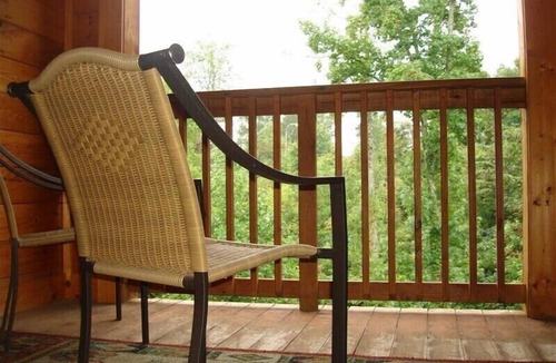 Pigeon Forge Cabin | Log cabin with full resort amenities half-mile from the Parkway