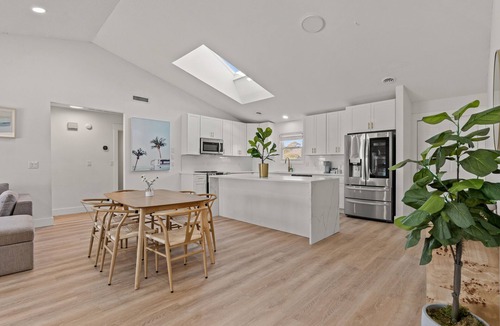 Long Bay Estates Apartment | Long Bay Duplex Upper Unit by the Beach