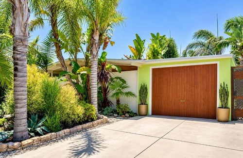 Loma Alta House | LOOK and BOOK! Midcentury Modern Home near Beach!