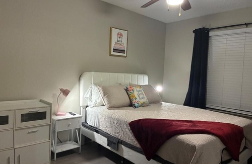 Southside Apartment | Lux Pool Home Mins to Mayo Beach UNF Spine andPain