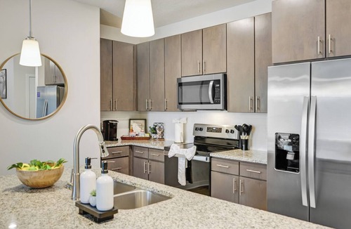 Deerwood Apartment | Luxe 2BR Retreat, Resort Style Pool, Near Mayo Clinic, Beaches & Town Center