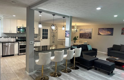 Stone Mountain House | Luxurious 5-bedroom house with Game Room in Stone Mountain