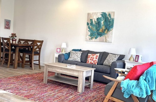 Near East Side House | Luxurious Home 3/3.5 - Downtown San Antonio