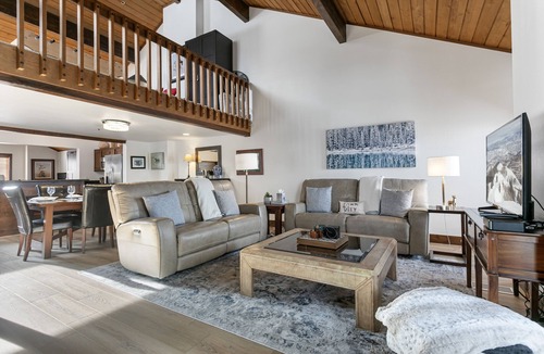 Deer Valley House | Luxury Deer Valley Ski-Out Family Chalet; Private Hot Tub, Fireplace, 5★ Reviews