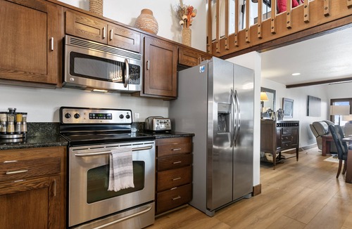 Deer Valley House | Luxury Deer Valley Ski-Out Family Chalet; Private Hot Tub, Fireplace, 5★ Reviews