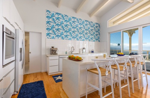Honaunau-Napoopoo House | Luxury Magic Oceanview Home – Huge Terrace under roof & Hot Tub