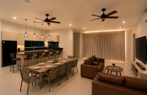 Lautoka Villa | Luxury Private Pool Villa - Sleeps 12 - Next to Love Island USA filming location
