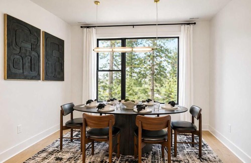 Hurwood Heights House | Luxury Townhouse With Exclusive Rooftop Hot Tub
