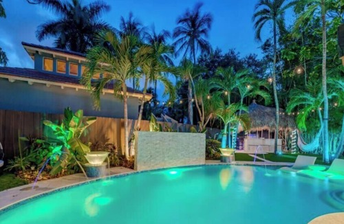 Victoria Park House | LVS Casa Floridita - 5 Bedroom/Heated Pool/Tiki/Outdoor Oasis