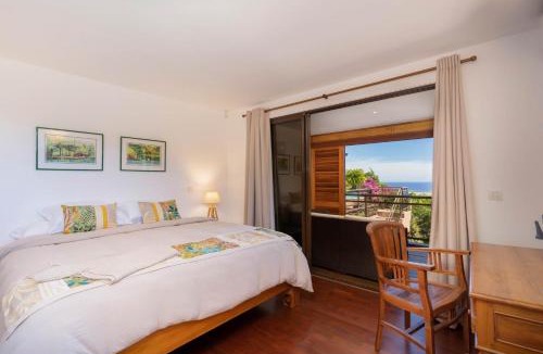Punaauia Villa | Magnificent 5 Br Villa with pool: amazing views