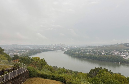 East Price Hill Condo | Marvelous river view 2-bedroom condo with AC & heat in Cincinnati