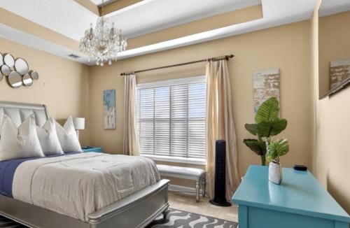 McDonough House | Master Suite with Private Jacuzzi Tub