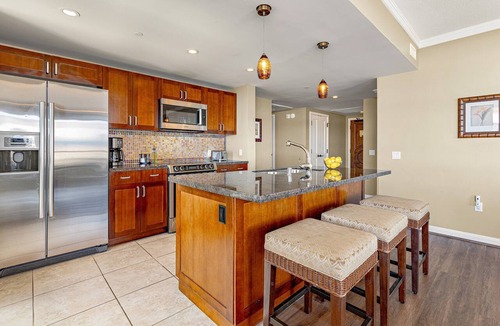 Honokowai Condo | Maui Resort Rentals: Honua Kai Konea 813 - Top Floor Deluxe 2BR, Expansive Corner Floor Plan, Stunning Ocean Views!