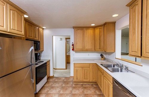Egg Harbor House | Meadow Ridge Condos: indoor pool + gym, Egg Harbor