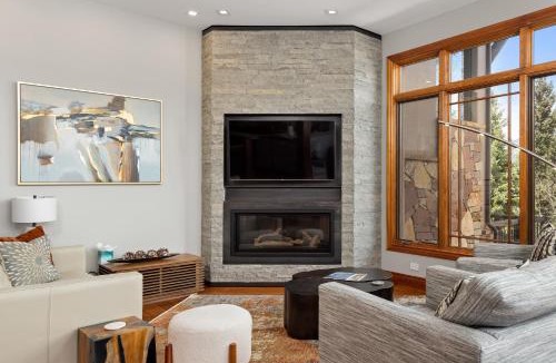 Mountain Village Ski Chalet | Meadows Run Modern by Exceptional Stays
