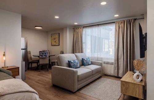 Downtown Anchorage Apartment | Modern Downtown Studio - King Bed - Inlet Views
