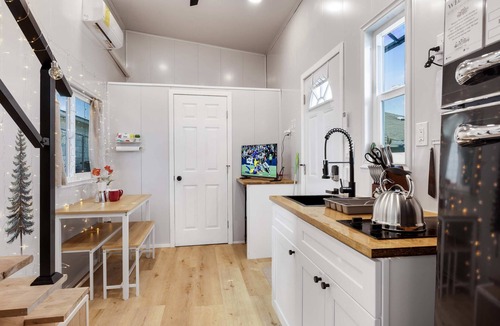 North Beacon Hill House | Modern Tiny Home Near DT & Transit