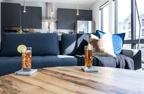 West End House | Musica - 3 Units - Pool & Gym - Heart of Midtown