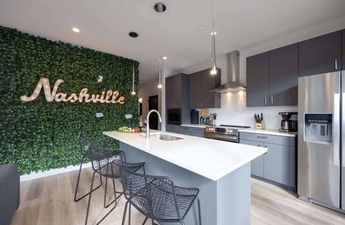 West End House | Musica - 3 Units - Pool & Gym - Heart of Midtown