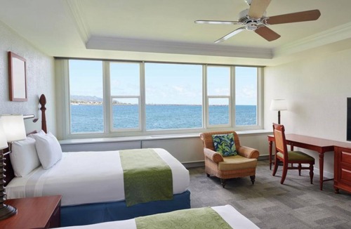 Kahului House | Nature Awaits You! Amazing Unit, Pool, Restaurant, Gym