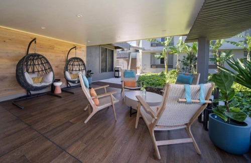 Kahului House | Nature Escape! 4 Great Units, Outdoor Pool, Close to Iao Valley State Park!
