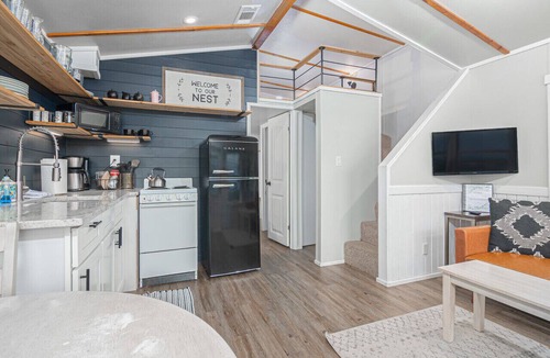 Spring Branch Apartment | Nest · Texas Tiny House with a Big View