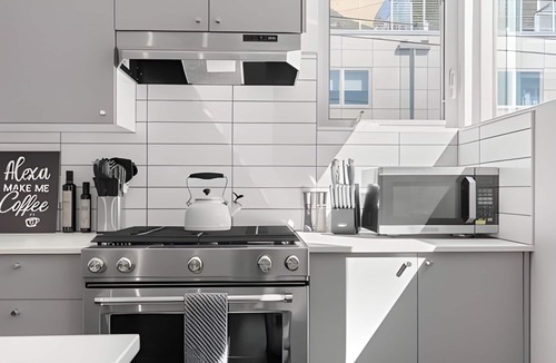 West Queen Anne House | NEW! 3BR Great Location Queen Anne W/Rooftop
