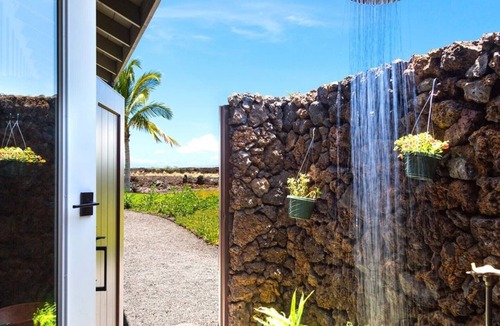 Kamuela Apartment | New Modern Studio in Waikoloa Beach Resort- Close to White sand Beaches!