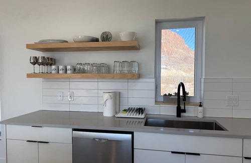 Study Butte-Terlingua House | *NEW* Ocotillo Willow Mountain Vista South House