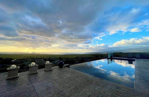 Sunset Ridge House | NEW SPRING SUMMER DISCOUNT RATE! PRIVATE INFINITY POOL - 180 DEGREE OCEAN VIEW!