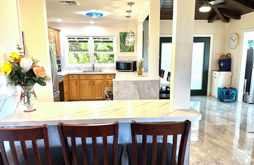 Kaanapali Cottage | Newly Remodelled 4-bedroom cottage in Amazing Kaanapili with ACs