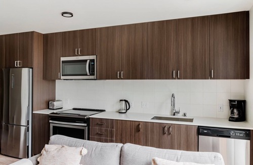Mann Apartment | Nice Central District Studio w/Gym, near Parks & Dining, by Blueground