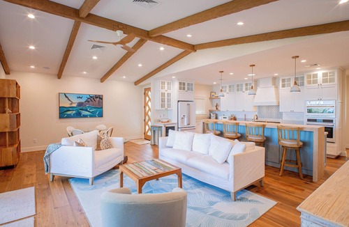 Mokuleia House | North Shore Luxury Beachfront w/Hot Tub, Firepit and A/C